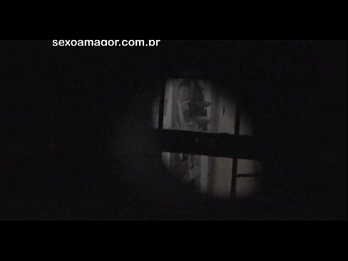 ❤️ Blondie estas sekrete filmita fare de najbara voyeur kaŝita malantaŭ kavaj brikoj ❤️ Seksofilmeto ĉe ni % eo.pornolymp.ru% ❌️❤